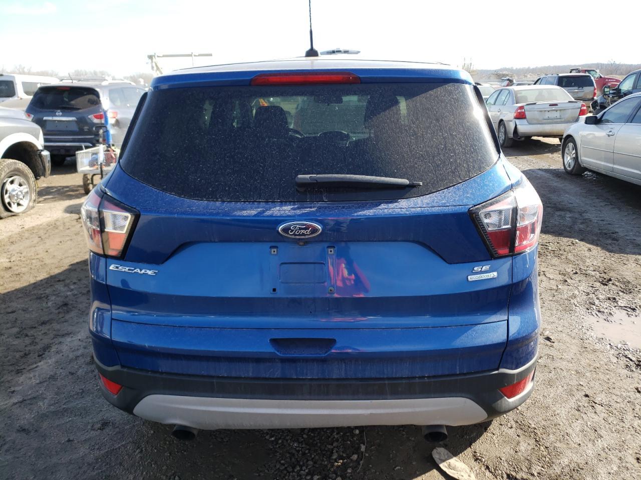 2017 FORD ESCAPE SE - Image 6
