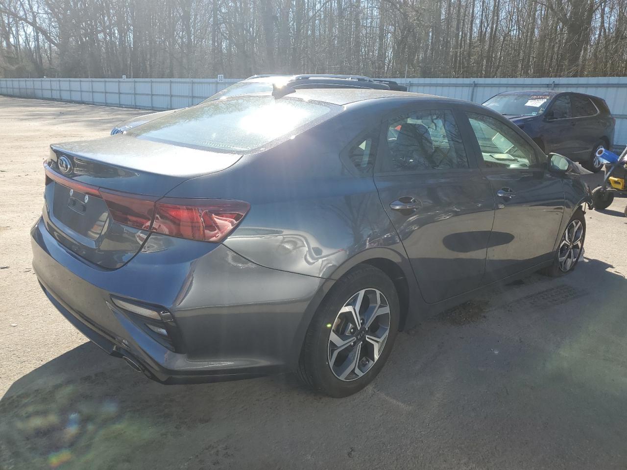 2021 KIA FORTE FE - Фото 3