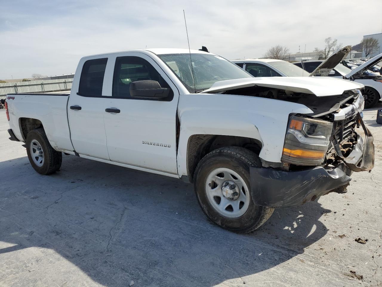 2019 CHEVROLET SILVERADO - Фото 4