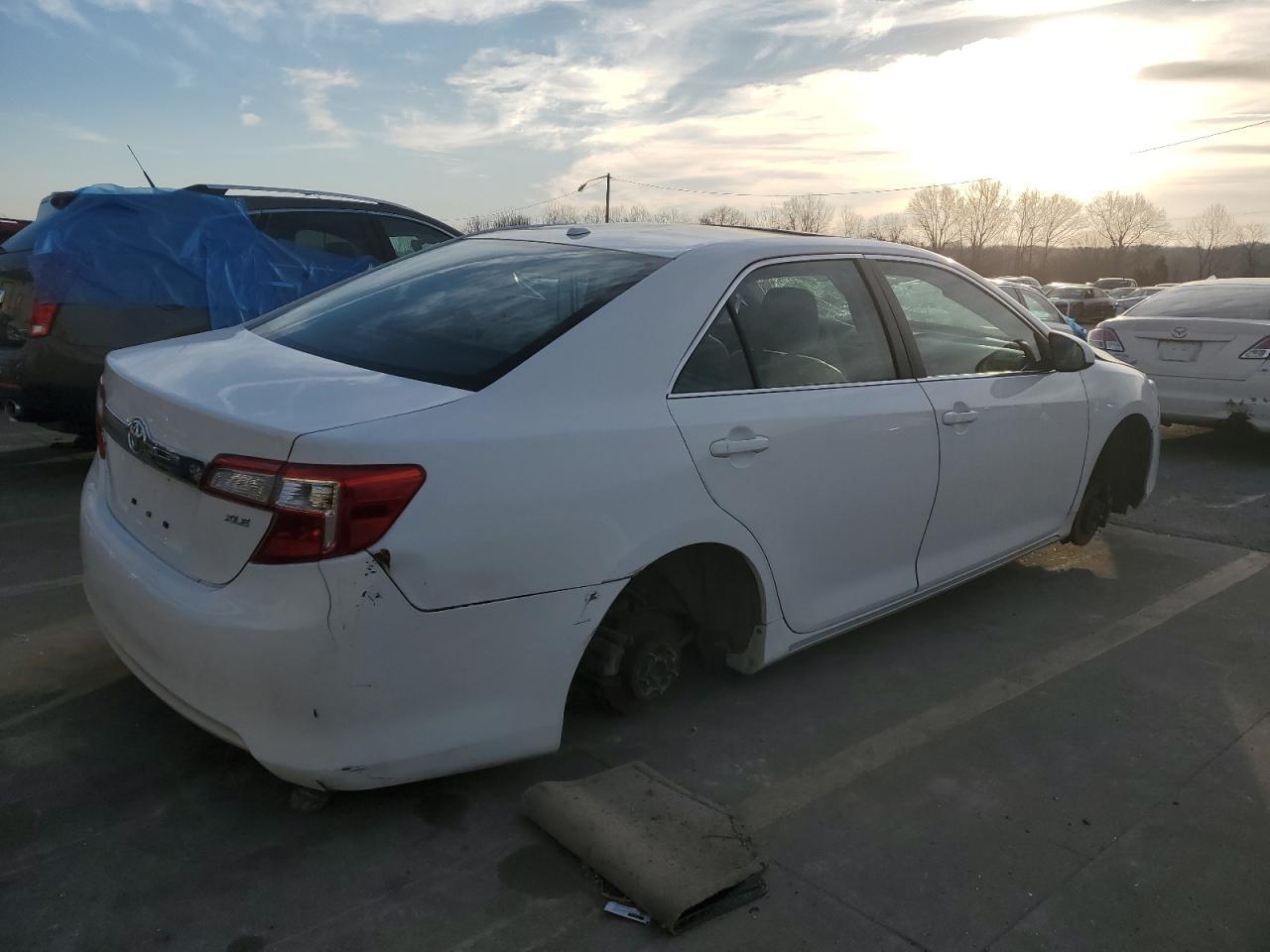 2013 TOYOTA CAMRY L - Image 3