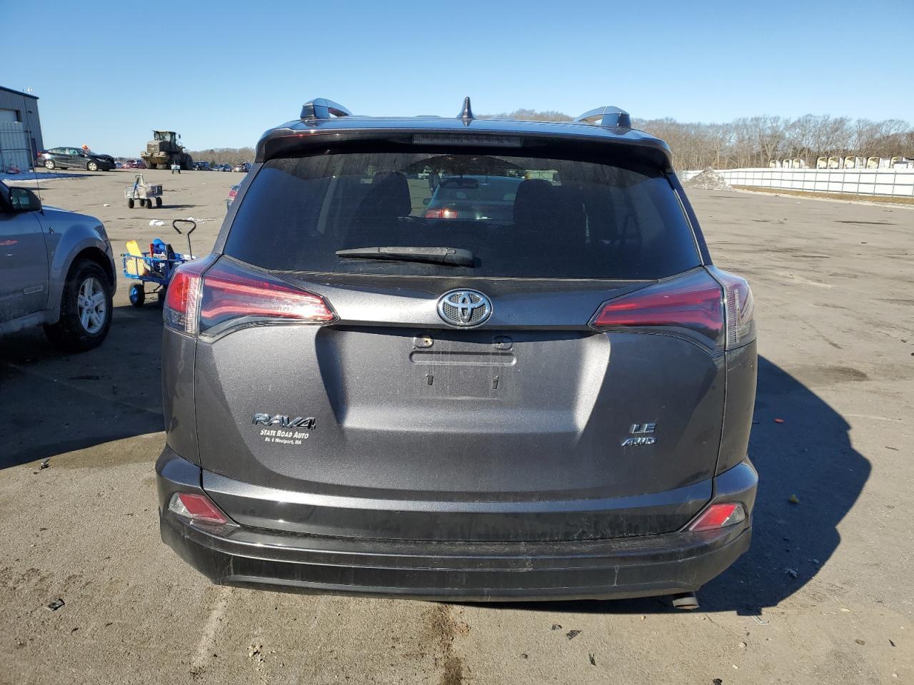 2016 TOYOTA RAV4 LE - Фото 6