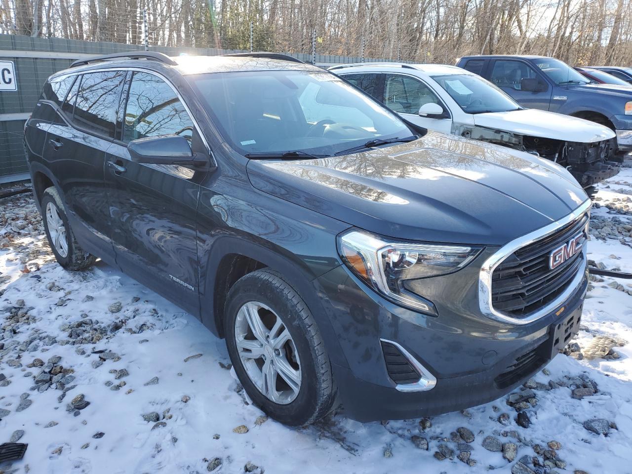 2018 GMC TERRAIN SL - Image 4