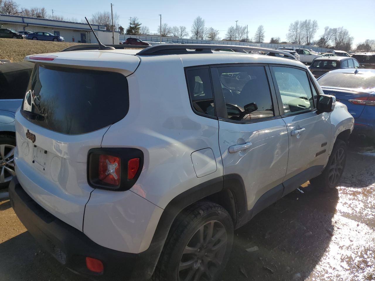 2016 JEEP RENEGADE L - Image 3