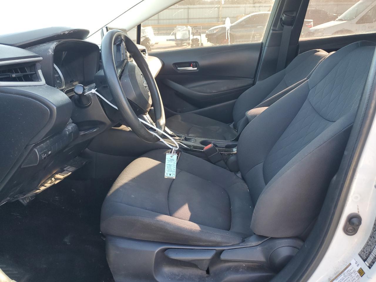 2020 TOYOTA COROLLA LE - Фото 7