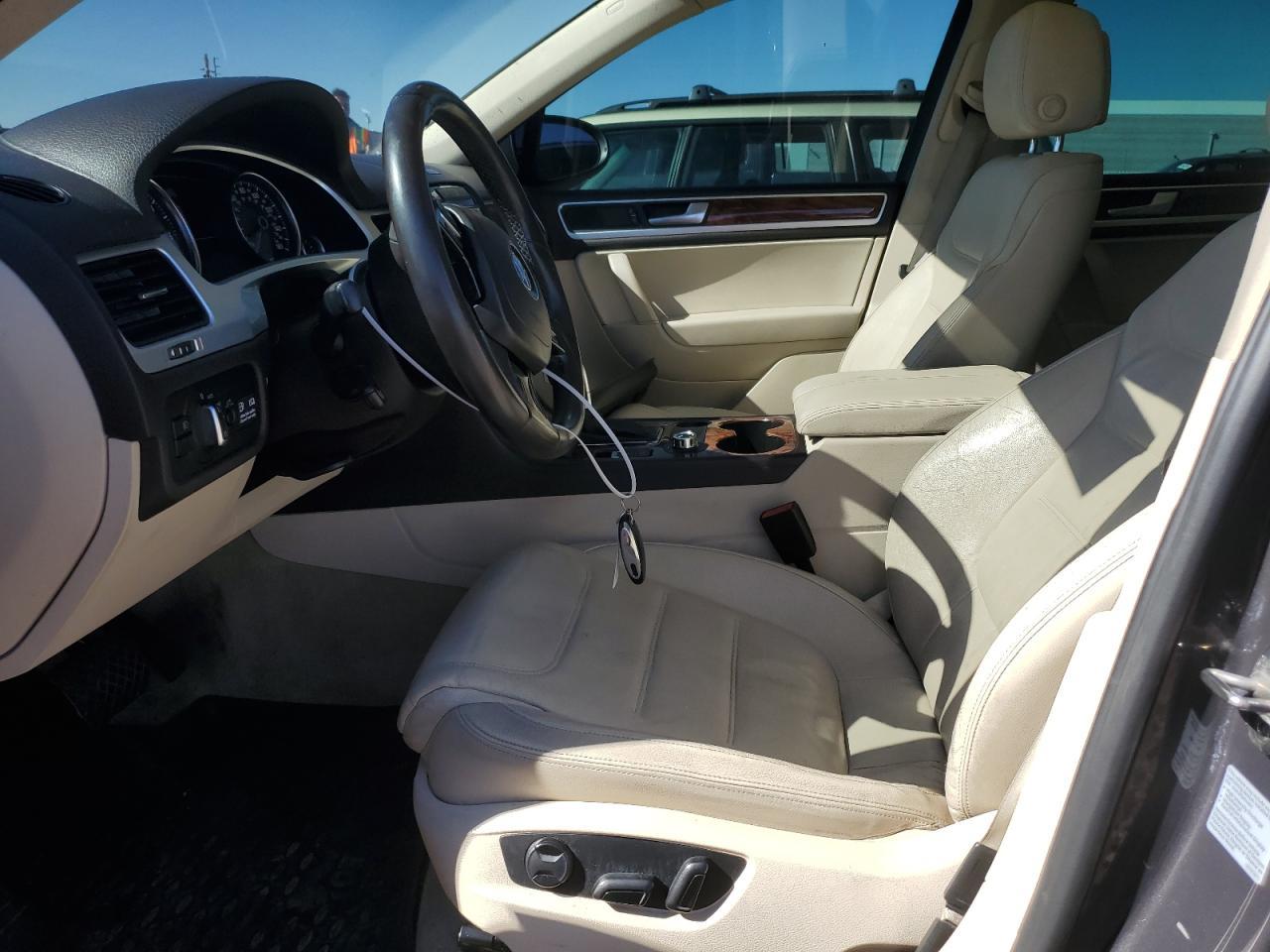 2011 VOLKSWAGEN TOUAREG V6 - Фото 7
