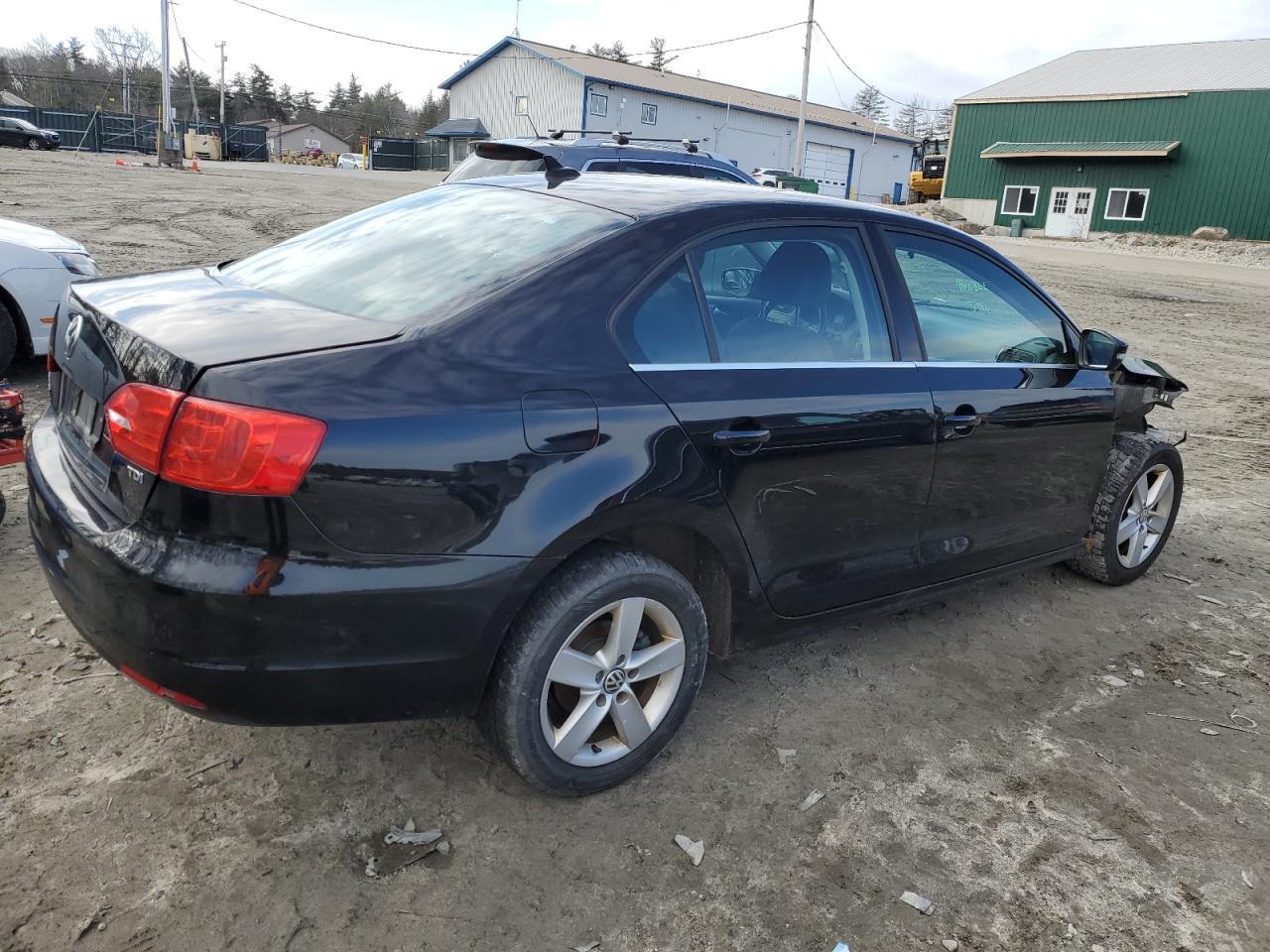 2013 VOLKSWAGEN JETTA TDI - Image 3