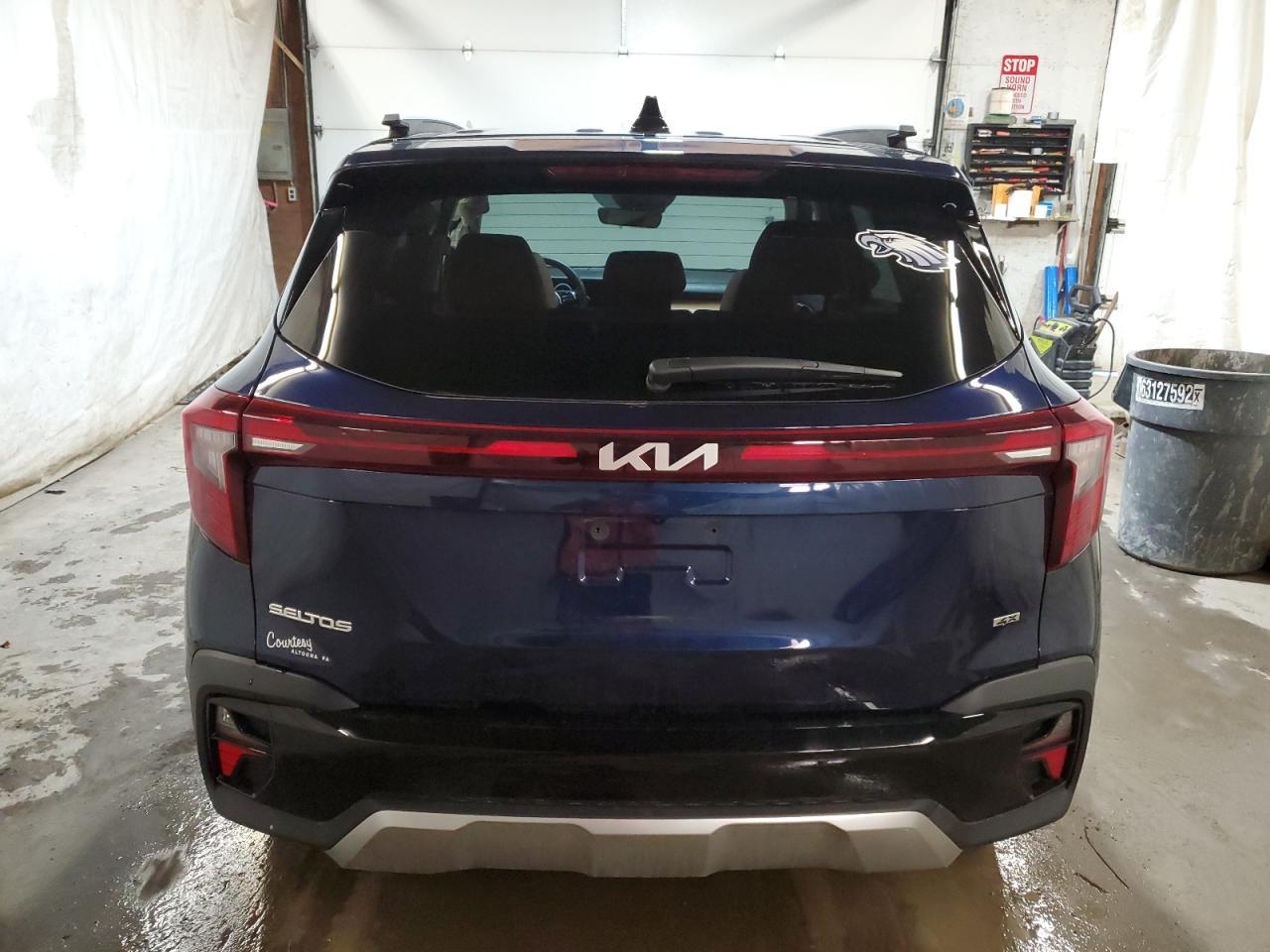 2024 KIA SELTOS EX - Image 6