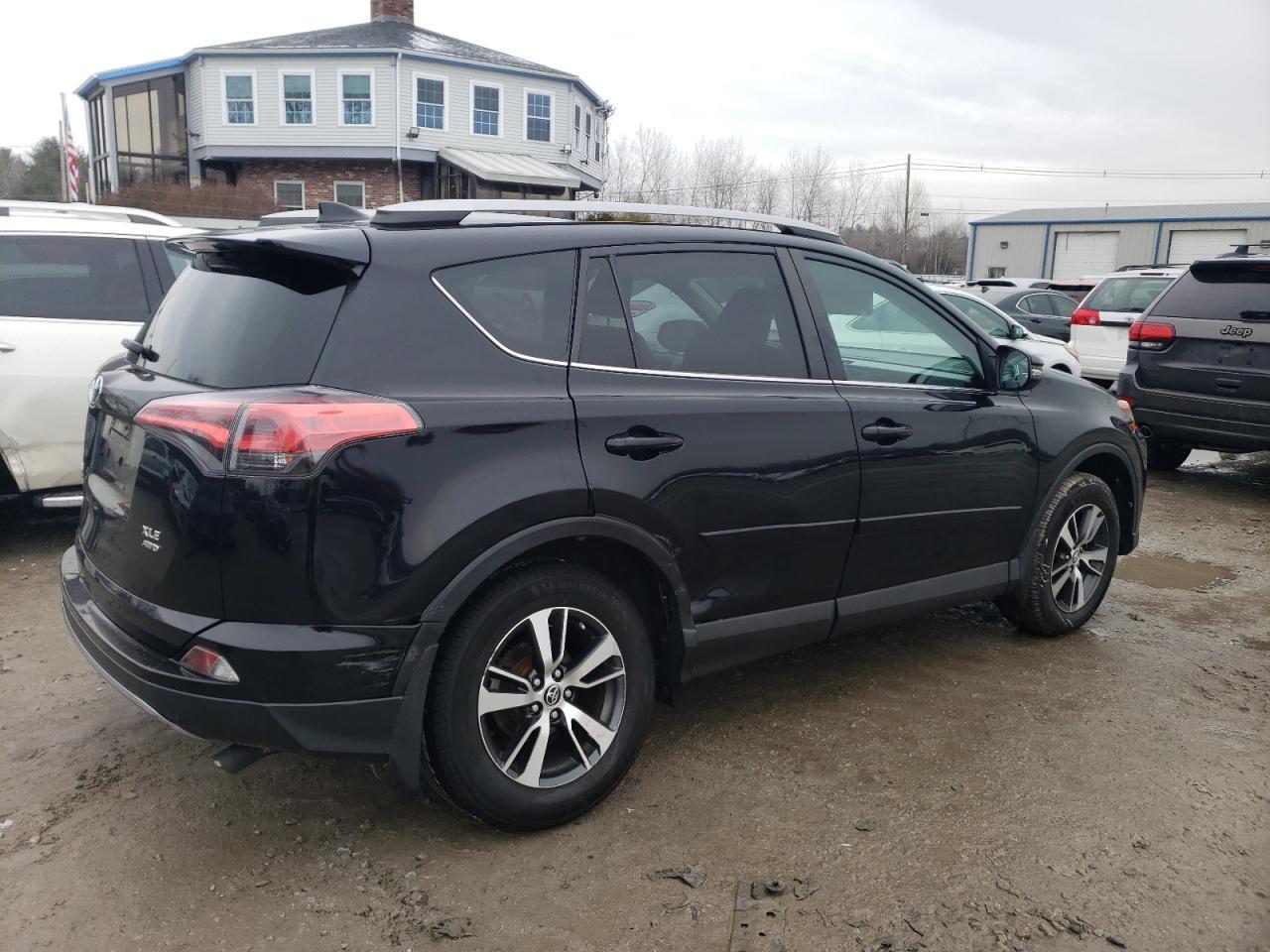 2017 TOYOTA RAV4 XLE - Фото 3