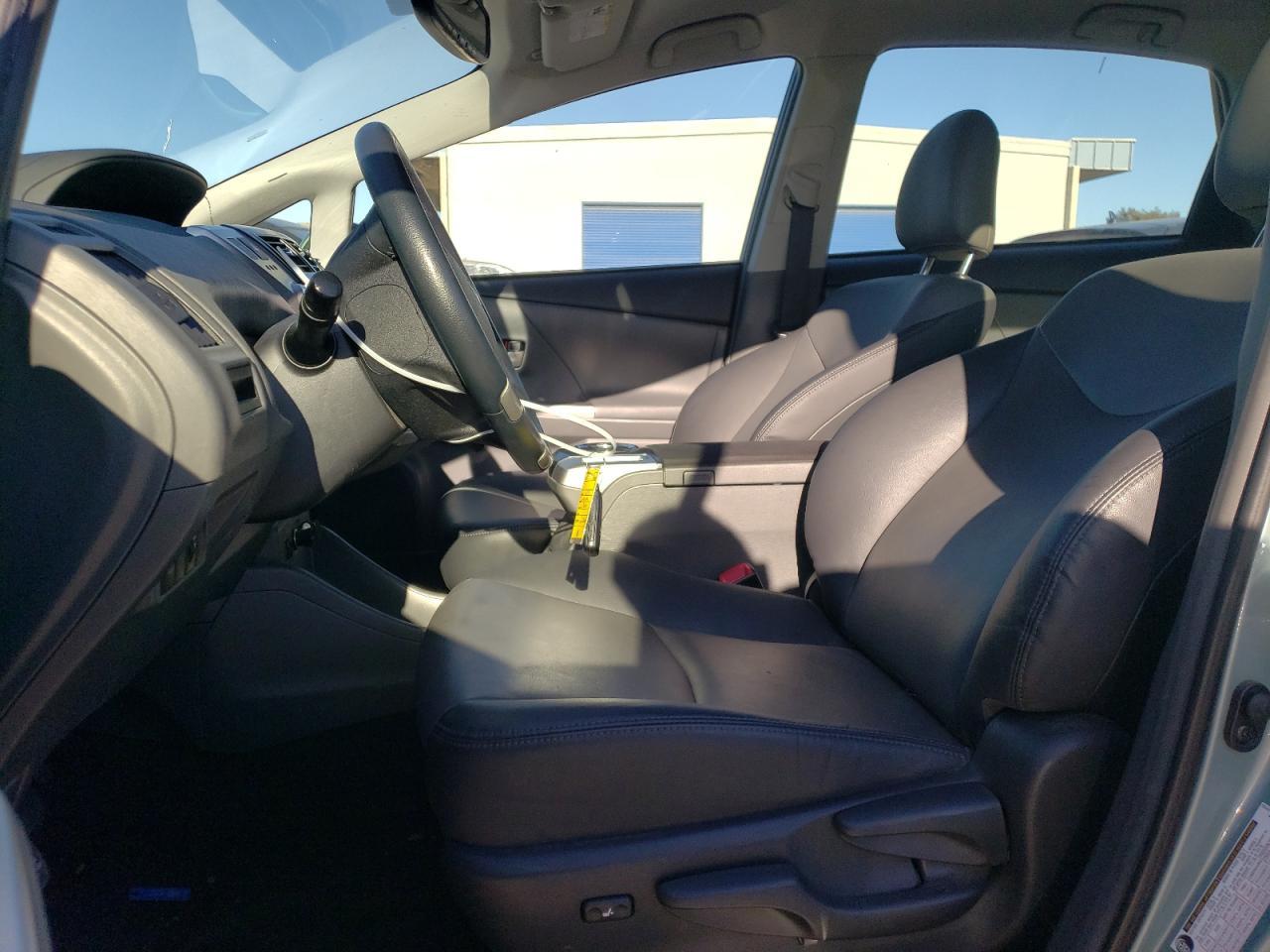 2013 TOYOTA PRIUS V - Фото 7
