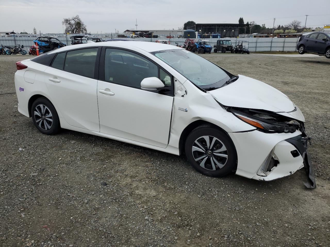2018 TOYOTA PRIUS PRIM - Image 4