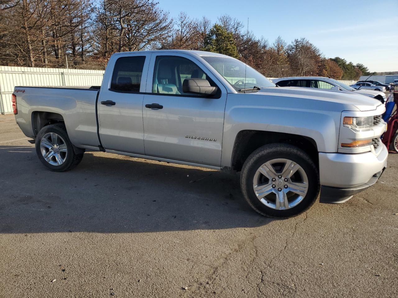 2017 CHEVROLET SILVERADO - Фото 4
