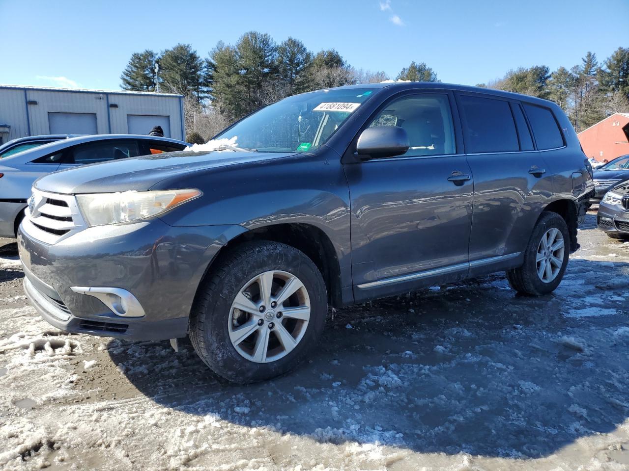 2011 TOYOTA HIGHLANDER