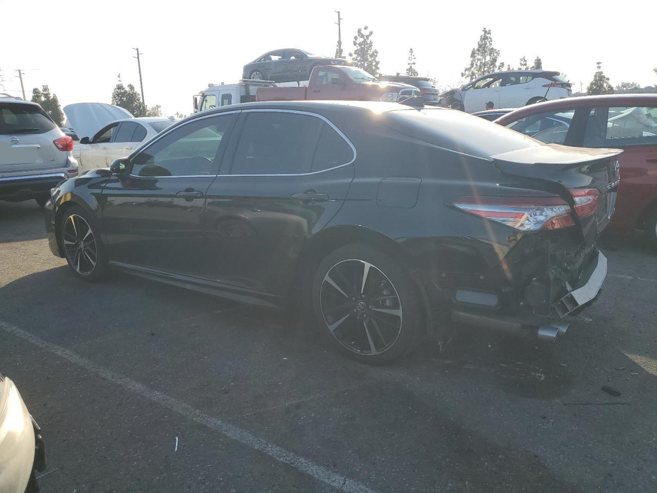 2019 TOYOTA CAMRY XSE - Фото 2