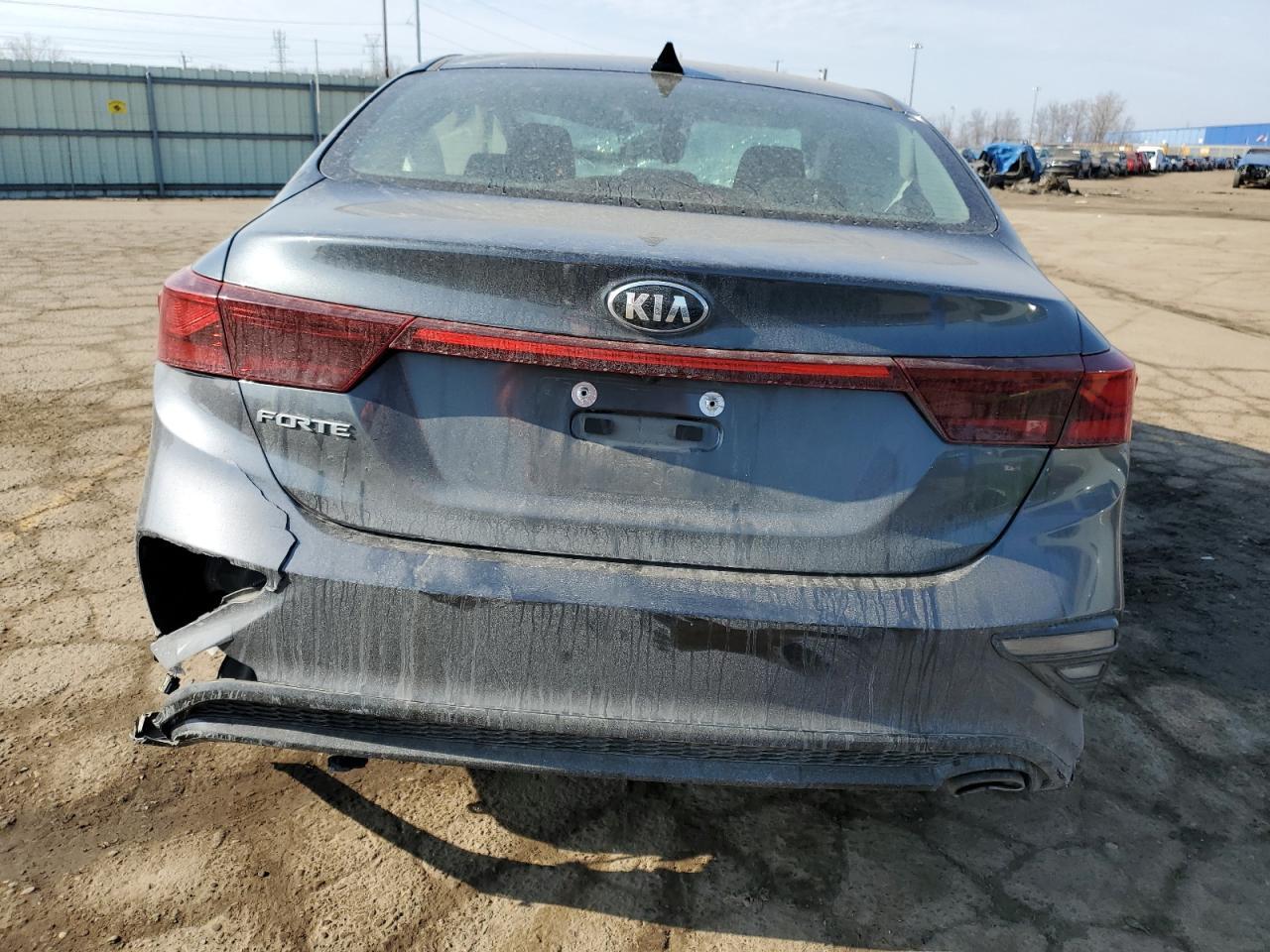 2021 KIA FORTE FE - Image 6