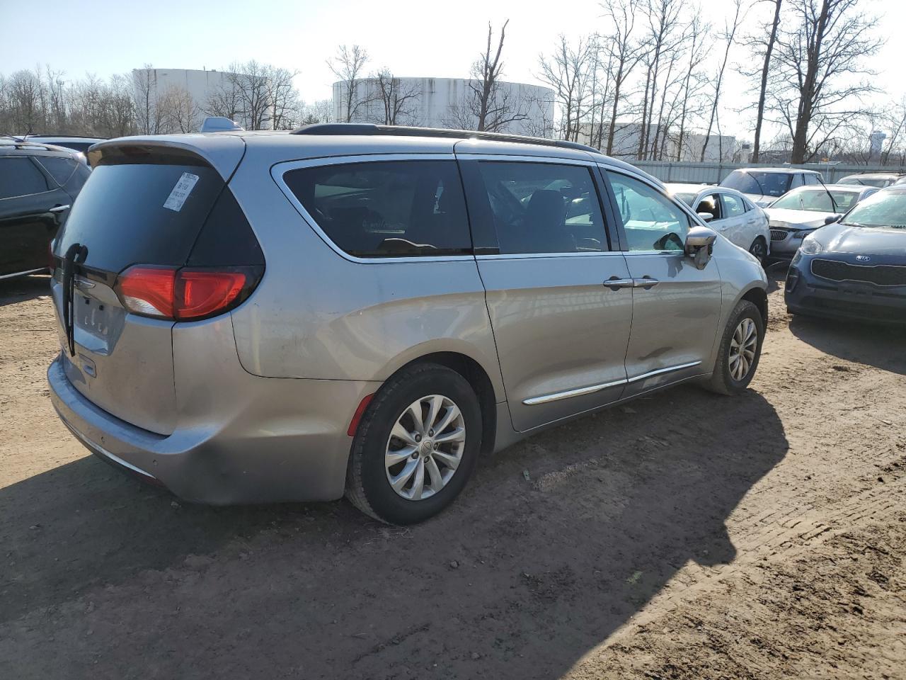 2017 CHRYSLER PACIFICA T - Image 3