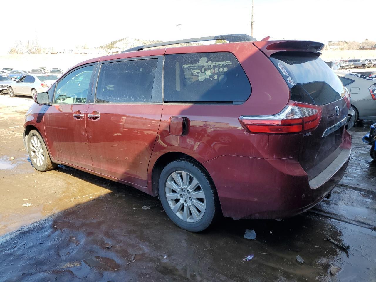 2015 TOYOTA SIENNA XLE - Фото 2