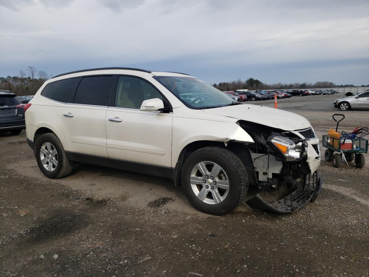 2012 CHEVROLET TRAVERSE L - Image 4