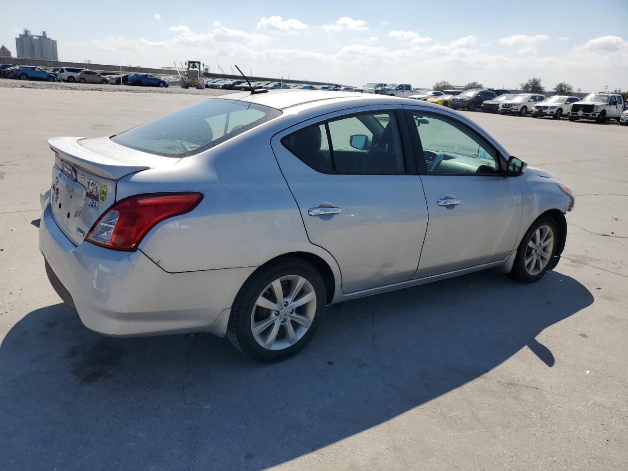 2016 NISSAN VERSA S - Image 3