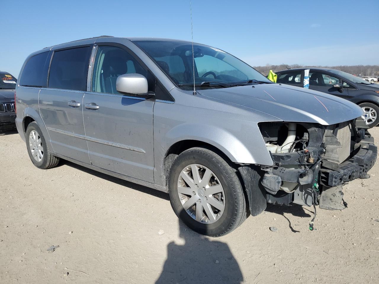 2014 CHRYSLER TOWN & COU - Image 4