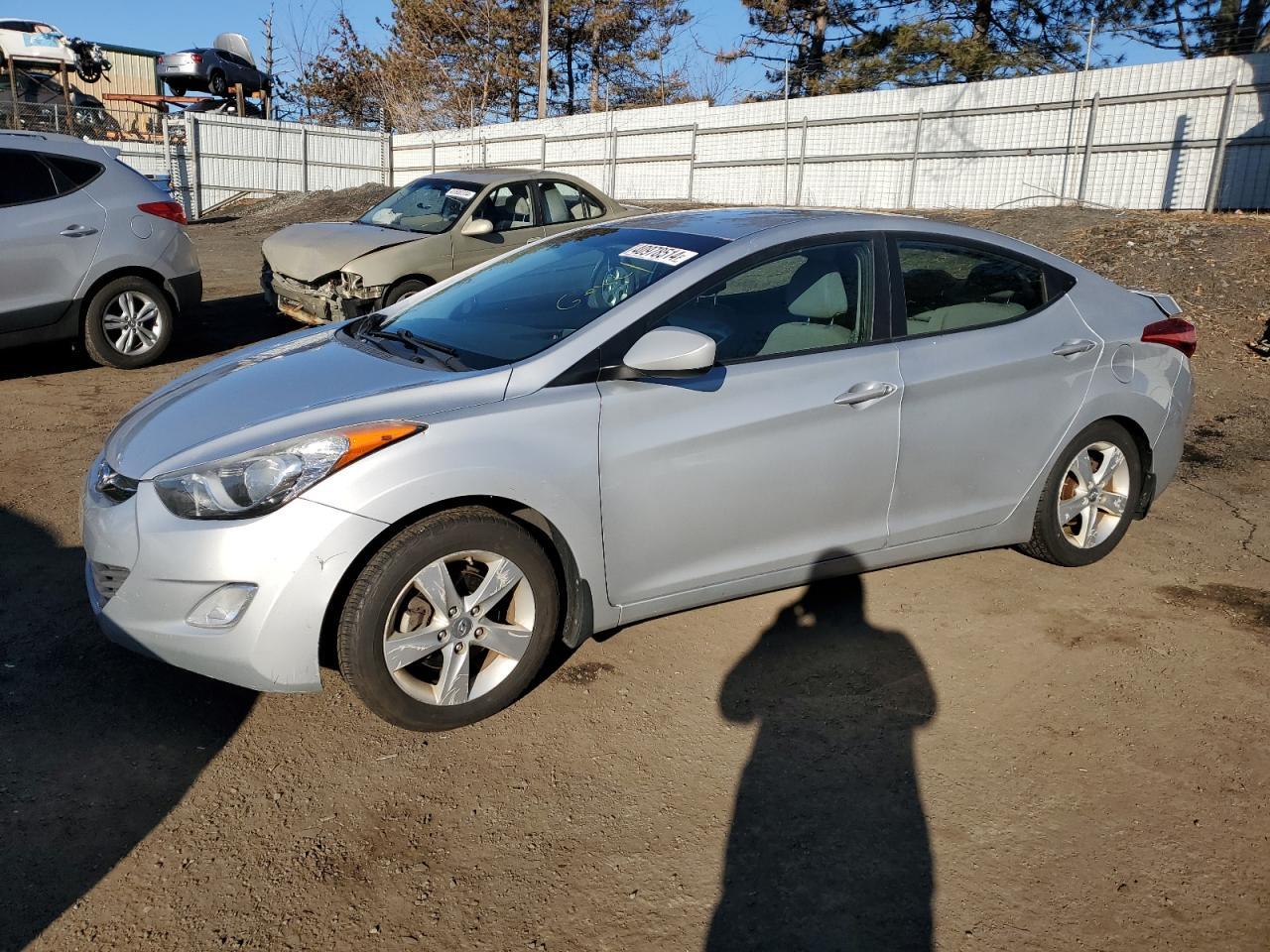 2013 HYUNDAI ELANTRA GL