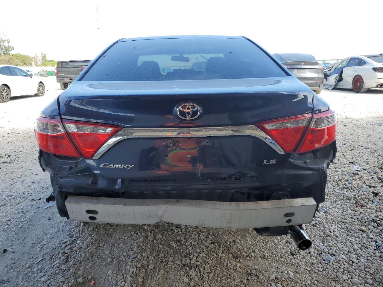 2017 TOYOTA CAMRY LE - Image 6