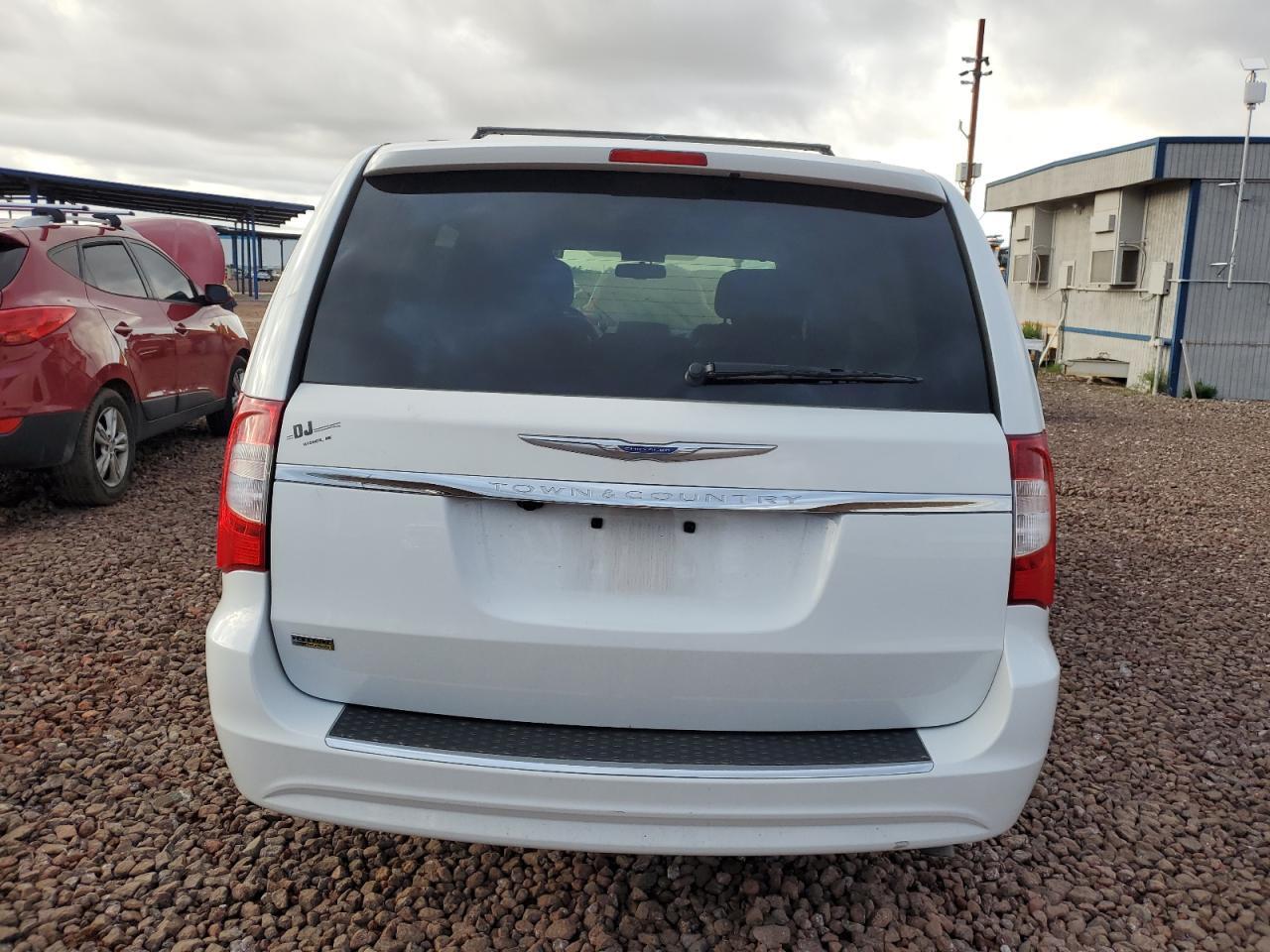 2014 CHRYSLER TOWN & COU - Фото 6