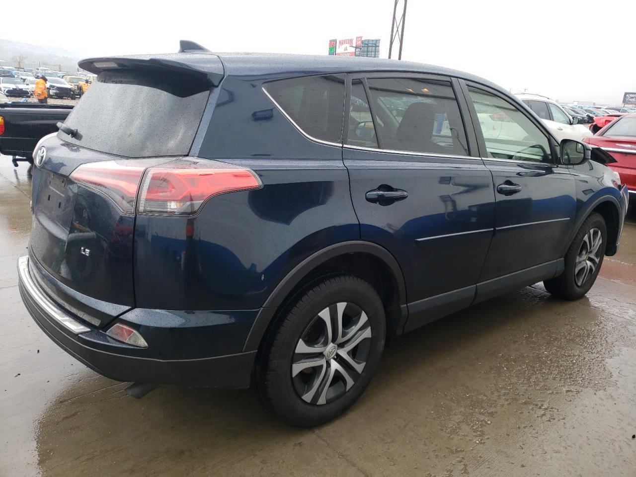 2018 TOYOTA RAV4 LE - Image 3