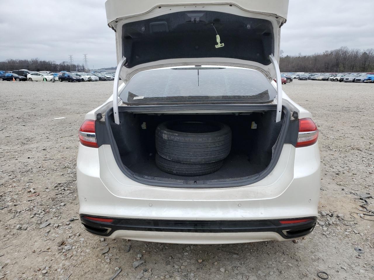 2017 FORD FUSION SE - Image 6