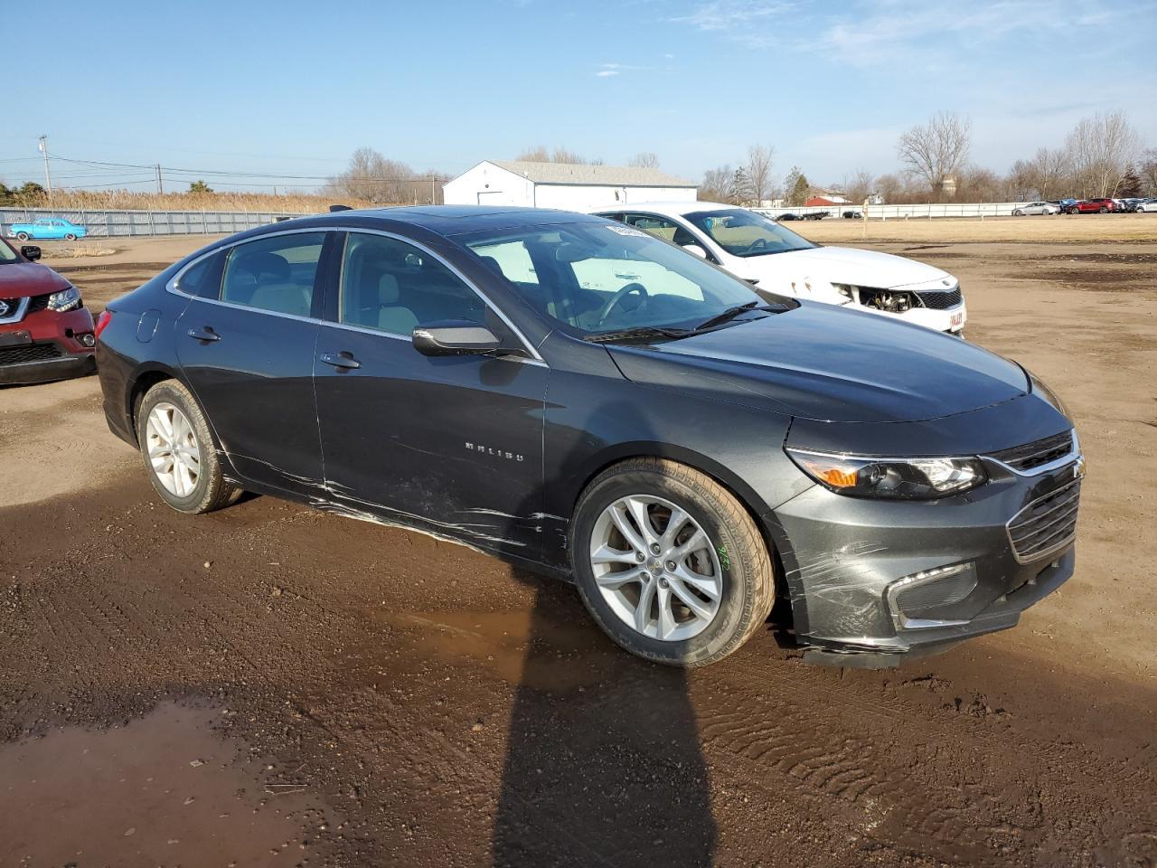 2017 CHEVROLET MALIBU LT - Image 4