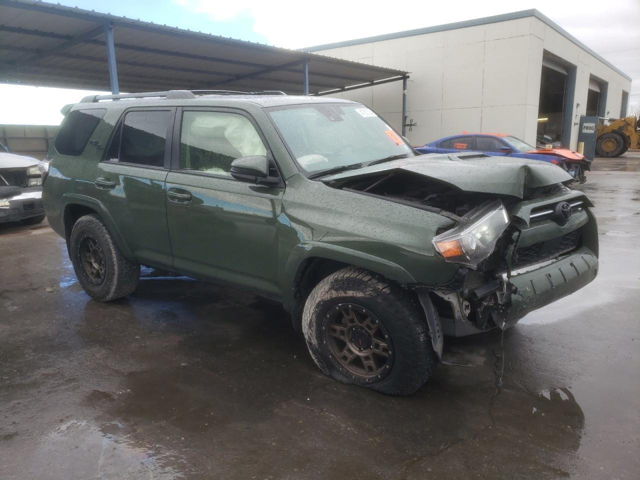 2022 TOYOTA 4RUNNER SR - Фото 4