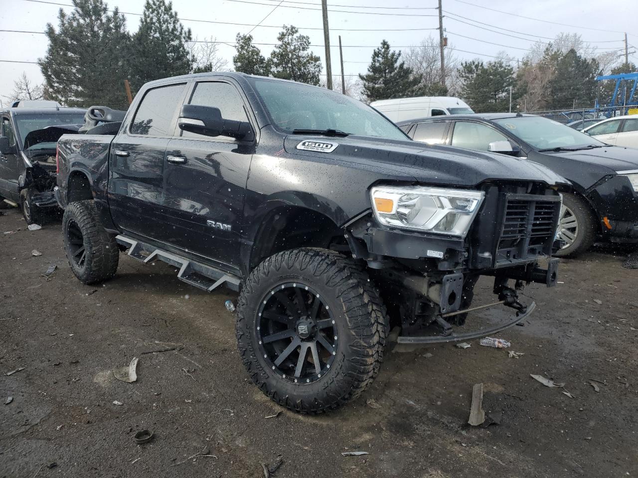 2019 RAM 1500 BIG H - Фото 4