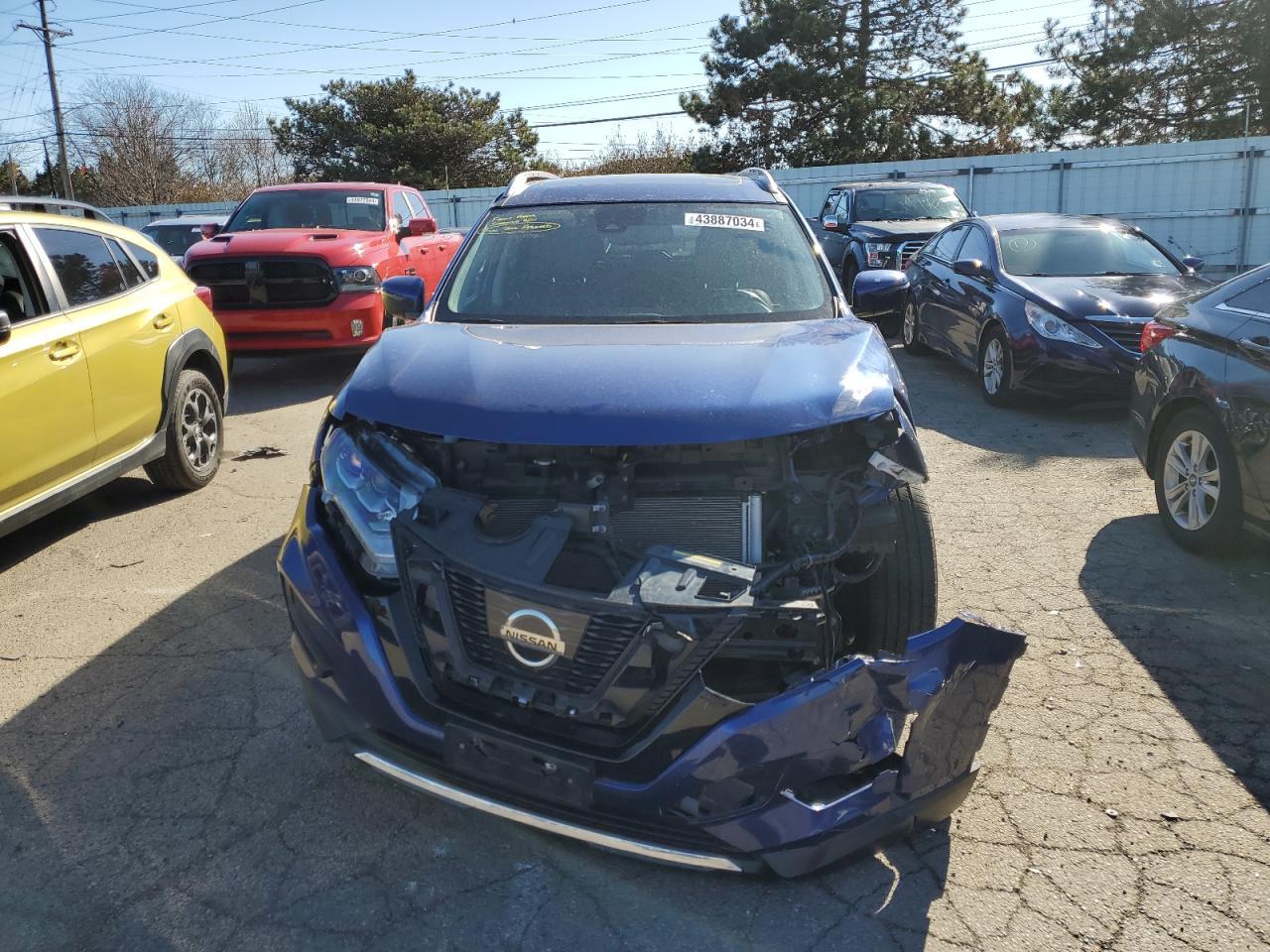 2017 NISSAN ROGUE S - Фото 5