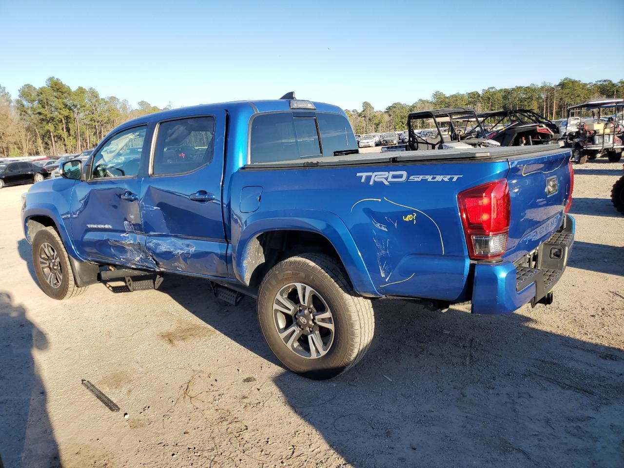 2017 TOYOTA TACOMA DOU - Фото 2