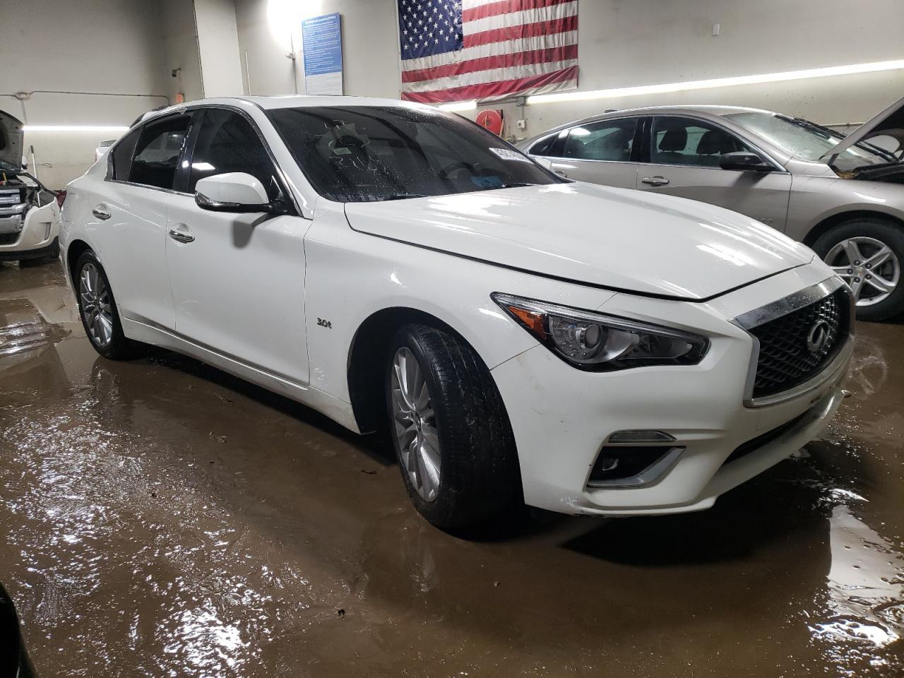 2018 INFINITI Q50 LUXE - Фото 4