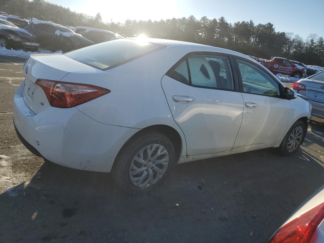 2018 TOYOTA COROLLA L - Image 3