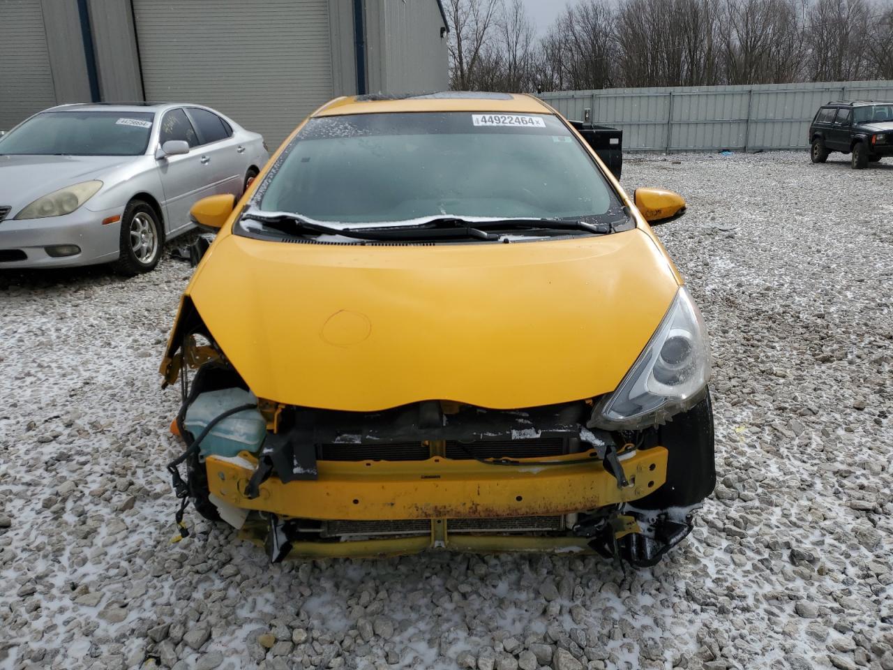 2015 TOYOTA PRIUS C - Image 5