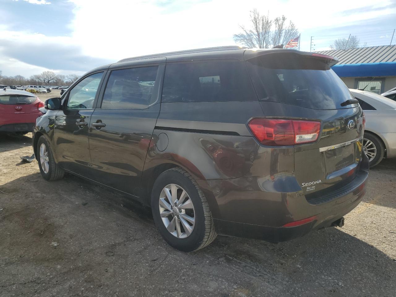 2017 KIA SEDONA LX - Image 2