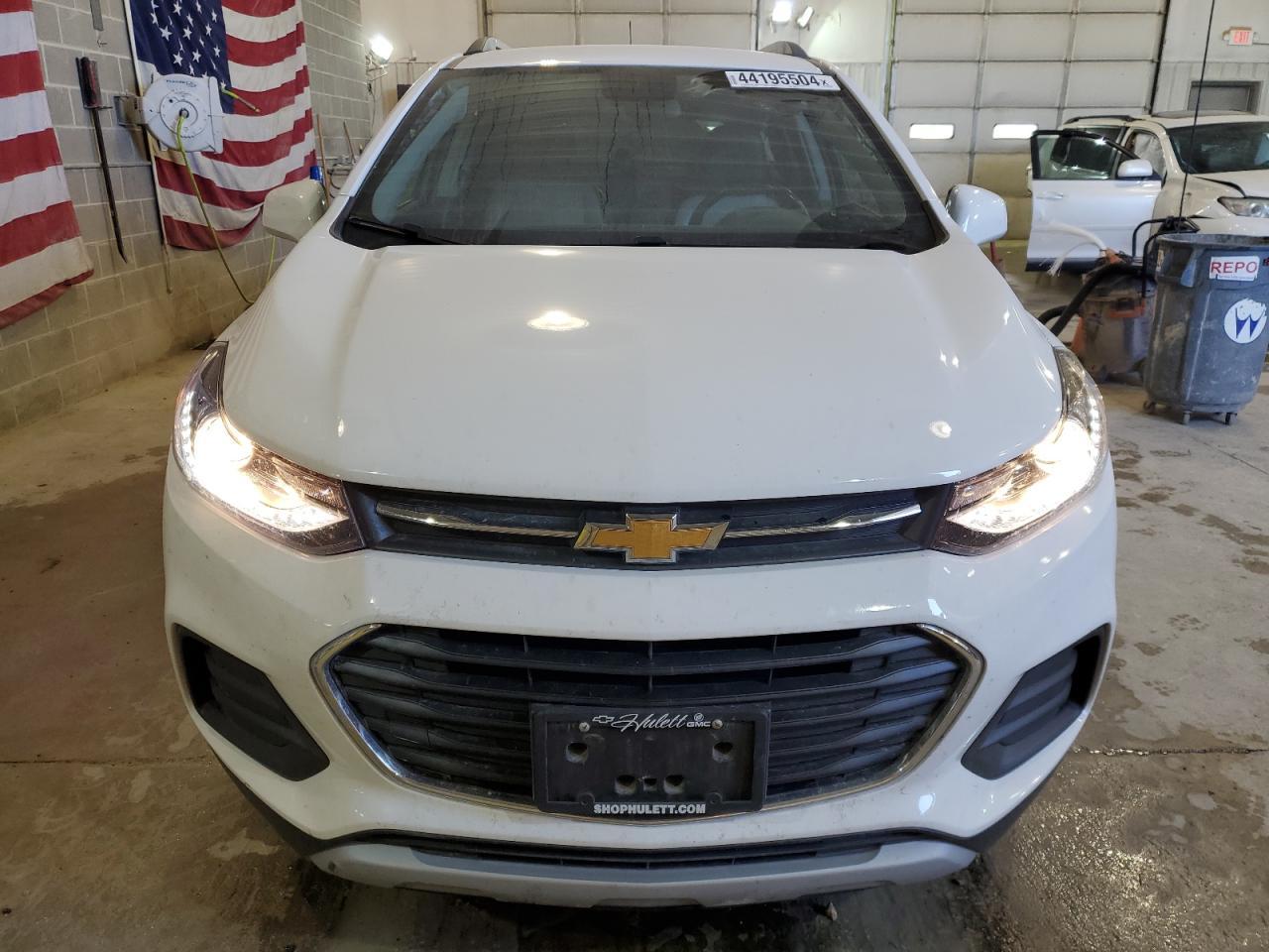 2019 CHEVROLET TRAX 1LT - Фото 5