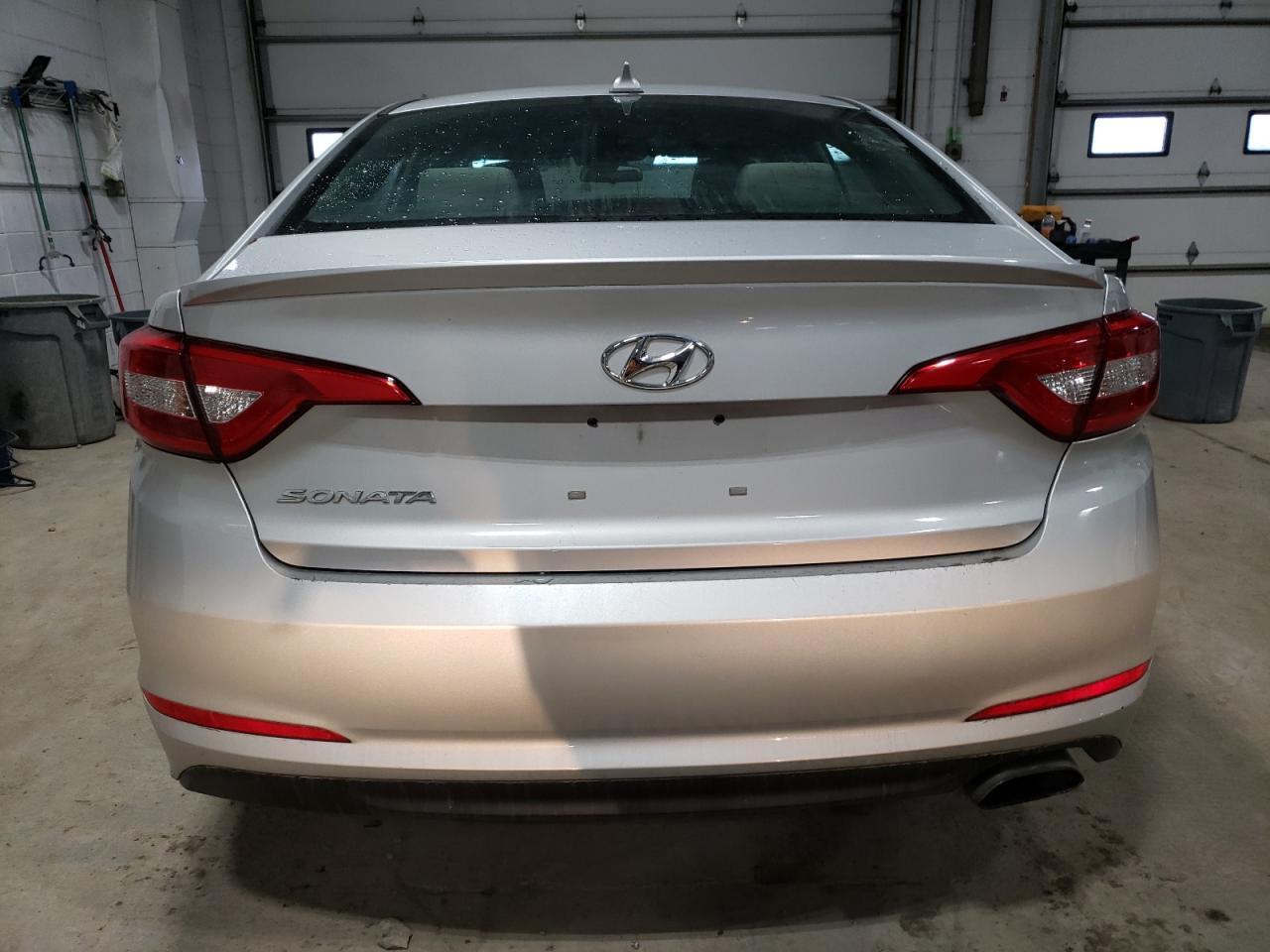 2017 HYUNDAI SONATA SE - Фото 6