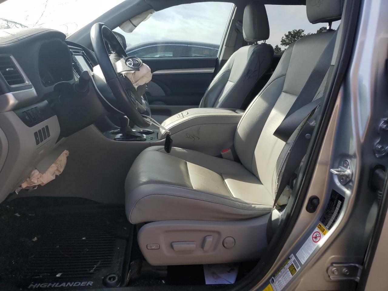 2019 TOYOTA HIGHLANDER - Image 7