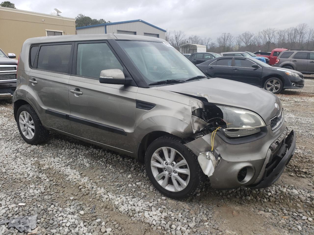 2013 KIA SOUL + - Image 4