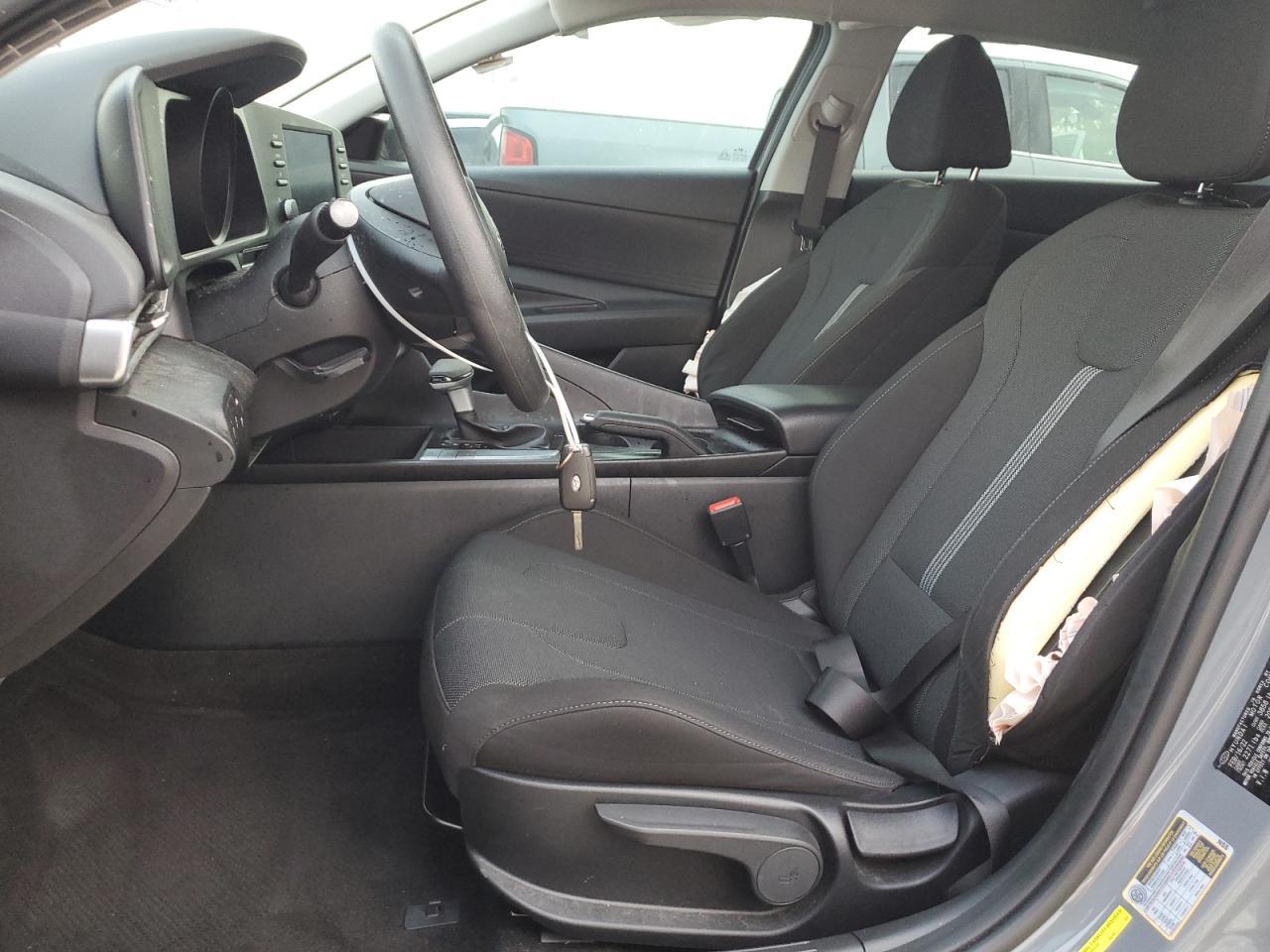 2022 HYUNDAI ELANTRA SE - Фото 7