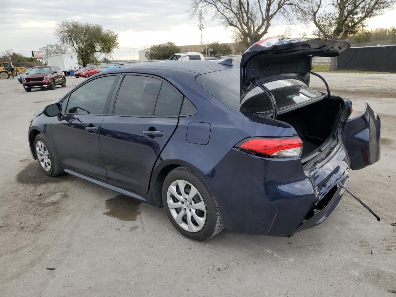 2022 TOYOTA COROLLA LE - Image 2