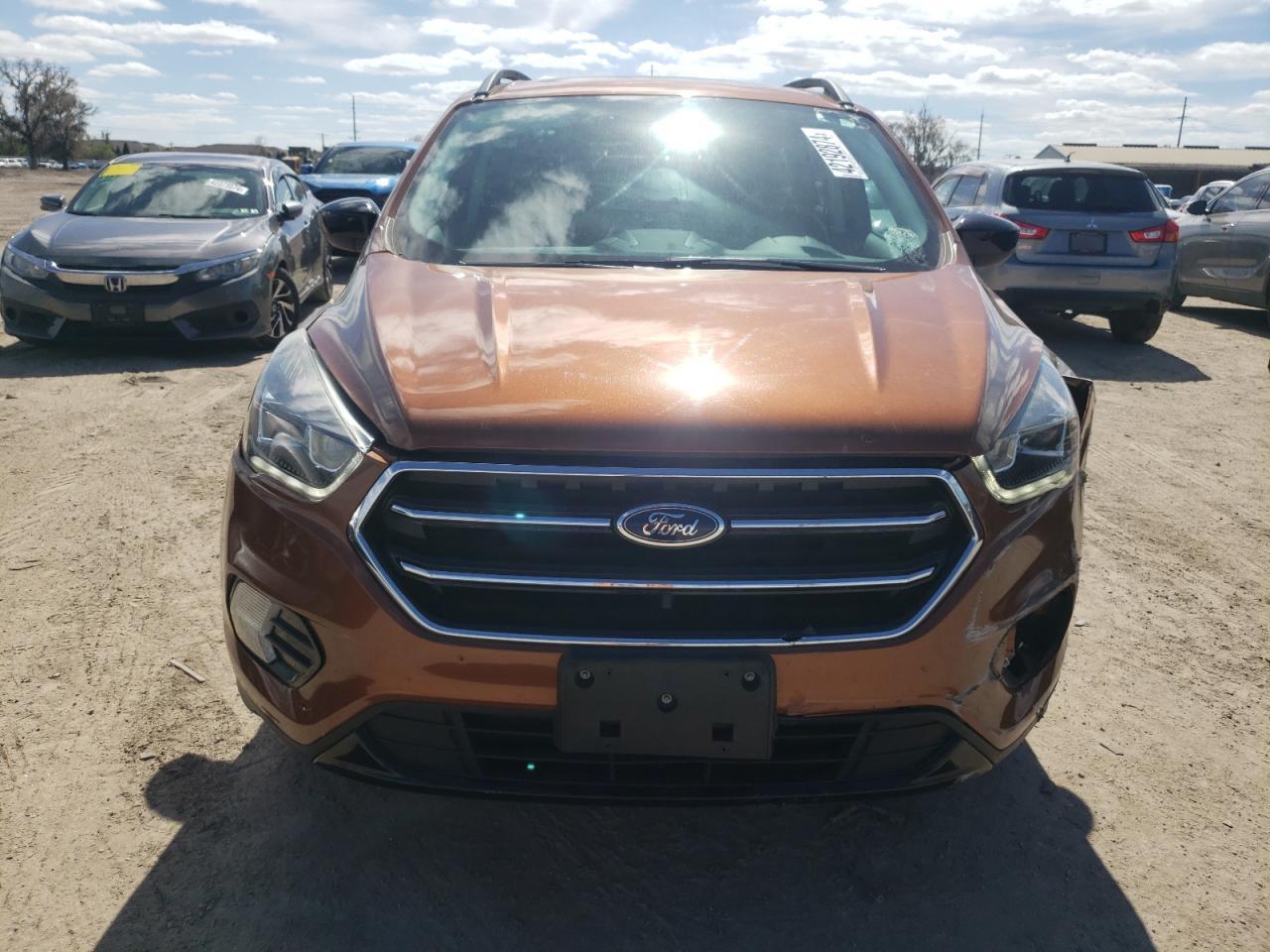 2017 FORD ESCAPE SE - Фото 5