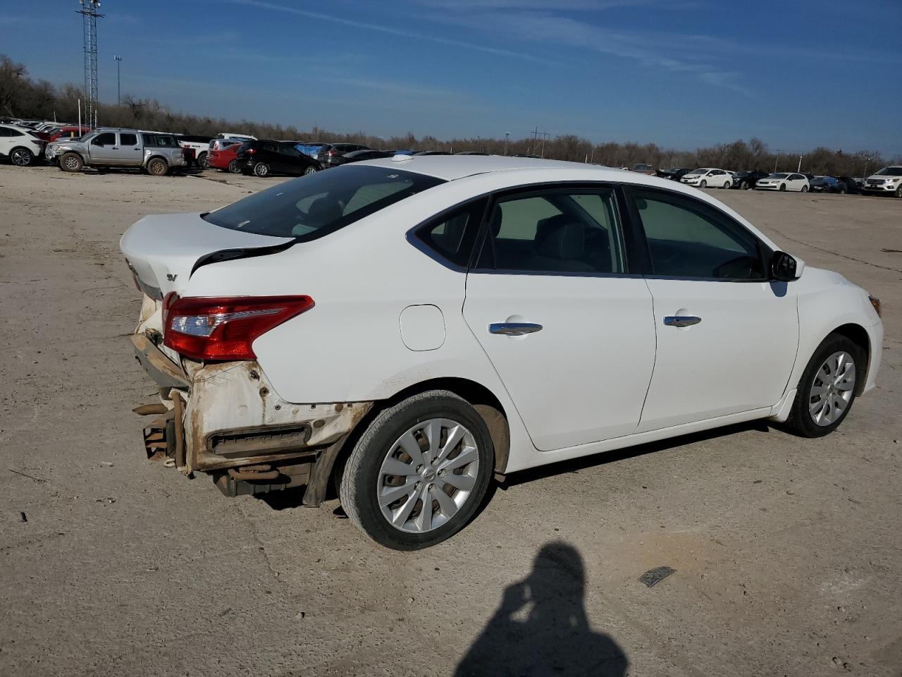 2016 NISSAN SENTRA S - Фото 3