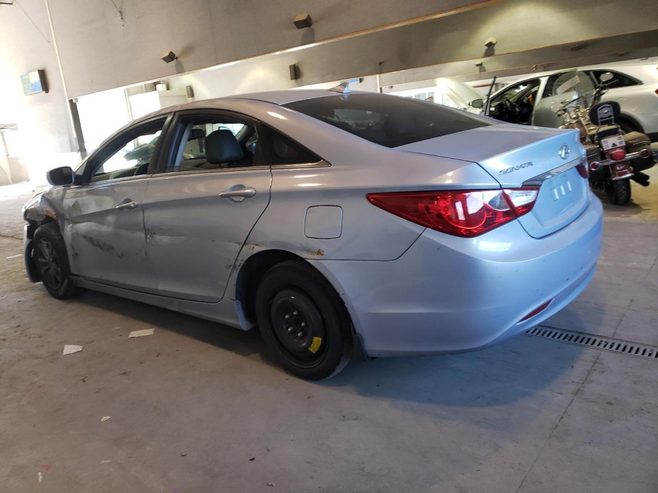 2013 HYUNDAI SONATA GLS - Фото 2