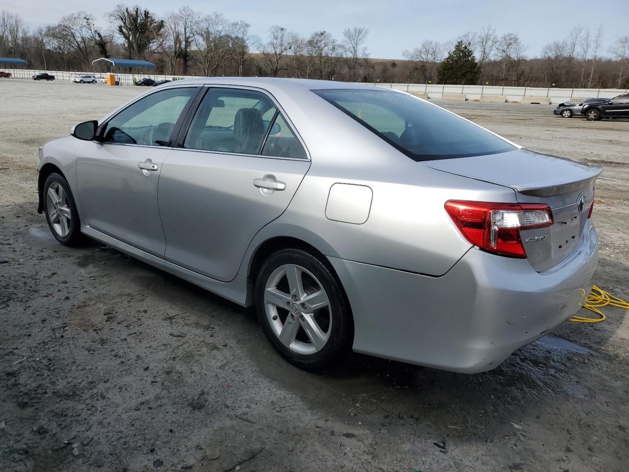 2013 TOYOTA CAMRY L - Фото 2