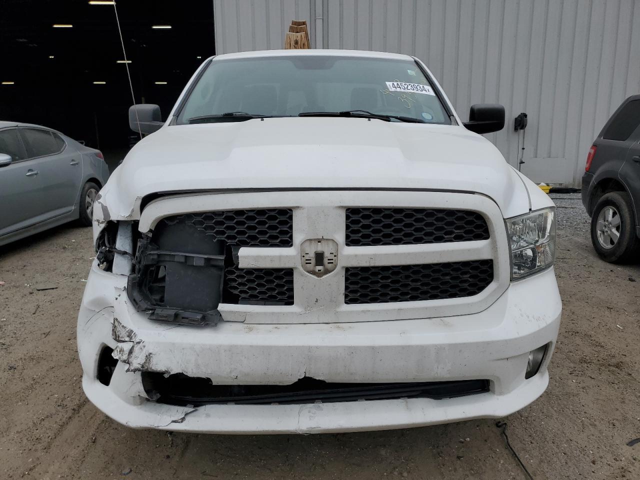 2015 RAM 1500 ST - Image 5