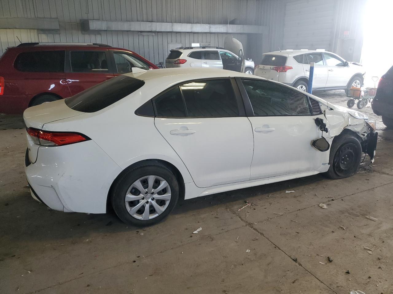 2021 TOYOTA COROLLA LE - Фото 3