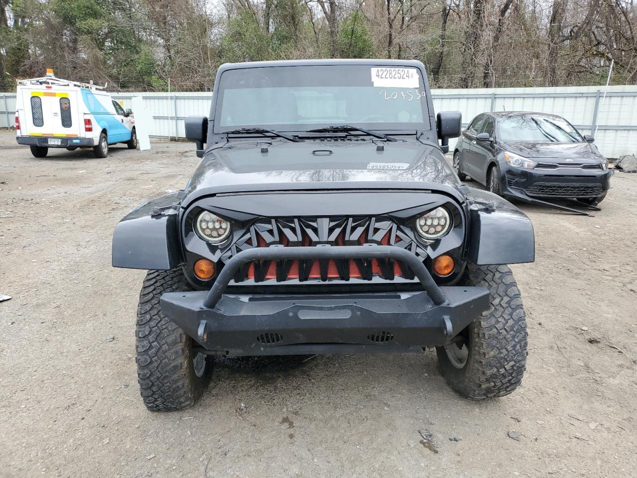 2012 JEEP WRANGLER U - Image 5